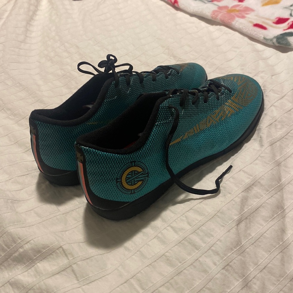 Never worn